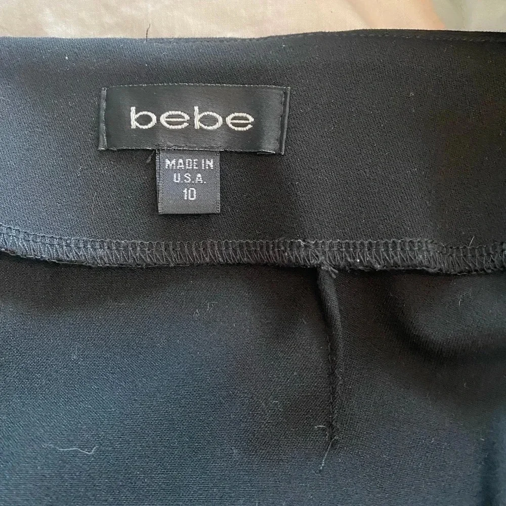 Bebe Women's Black Pencil Skirt Ruffle Detail in the Back Size 10